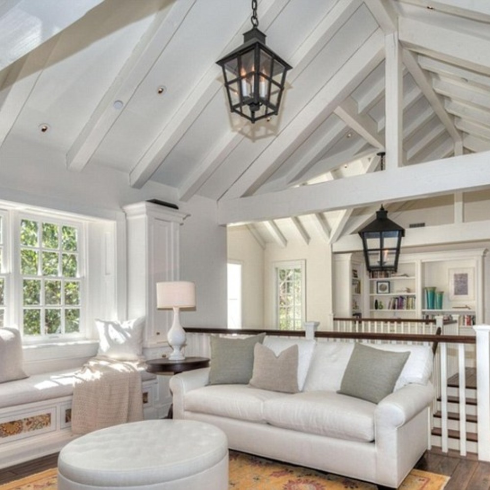 Meet your Posher, Lue - Discount offered on 2+ items